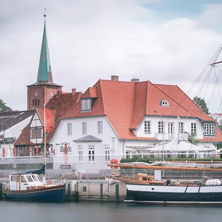 Daire Krabbes Neue Hafenliebe Neustadt in Holstein